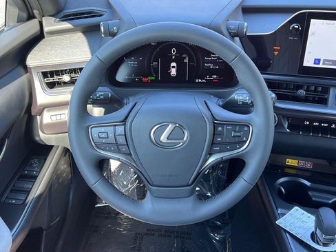 New 2025 Lexus UX 300h FWD image 18
