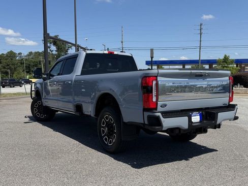 Used 2024 Ford F350 Platinum AWD/4WD image 5