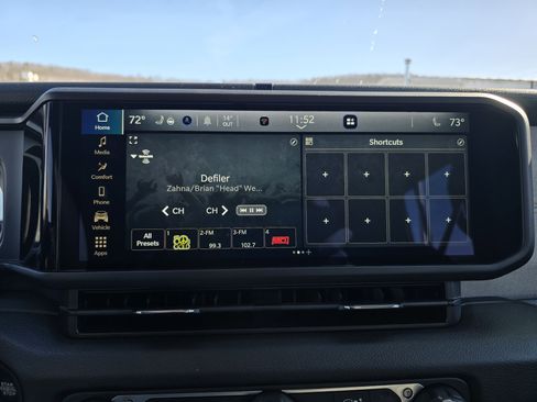 Used 2024 Jeep Wrangler Willys image 25