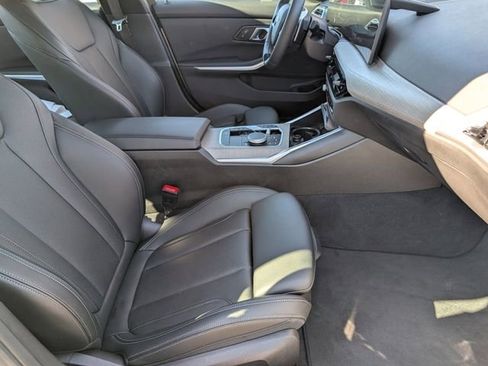 Used 2025 BMW 330i Sedan image 29
