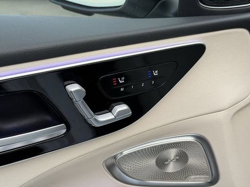 New 2025 Mercedes-Benz C 300 Sedan image 4