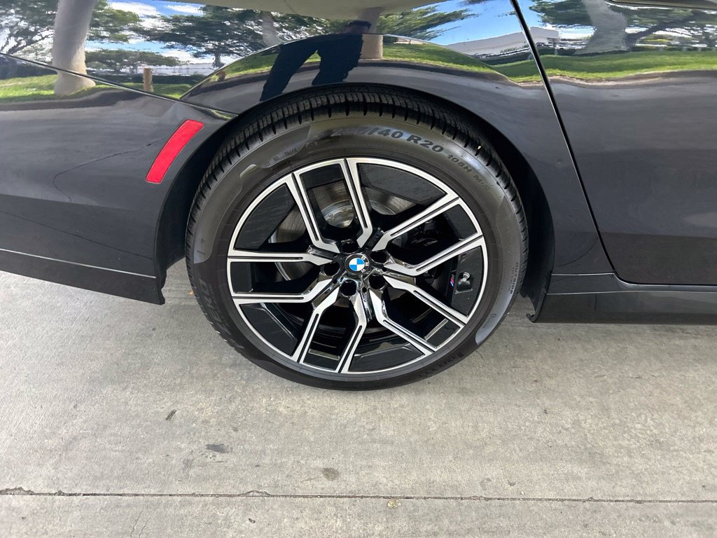 Used 2026 BMW 740i xDrive AWD/4WD image 22