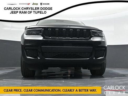 Used 2023 Jeep Grand Cherokee L Laredo RWD image 49