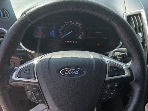 Used 2016 Ford Edge SEL w/ Equipment Group 201A AWD/4WD image 10