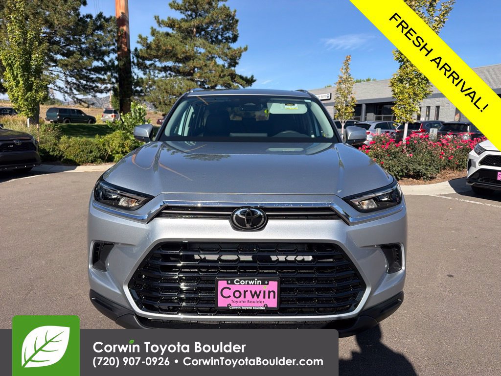 New 2026 Toyota Grand Highlander XLE FWD image 2