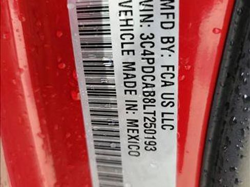 Used 2020 Dodge Journey SE w/ SE Popular Equipment Group FWD image 23
