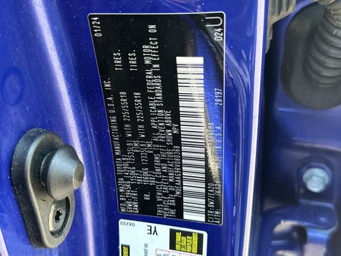 Used 2024 Toyota Corolla Cross XLE FWD image 32