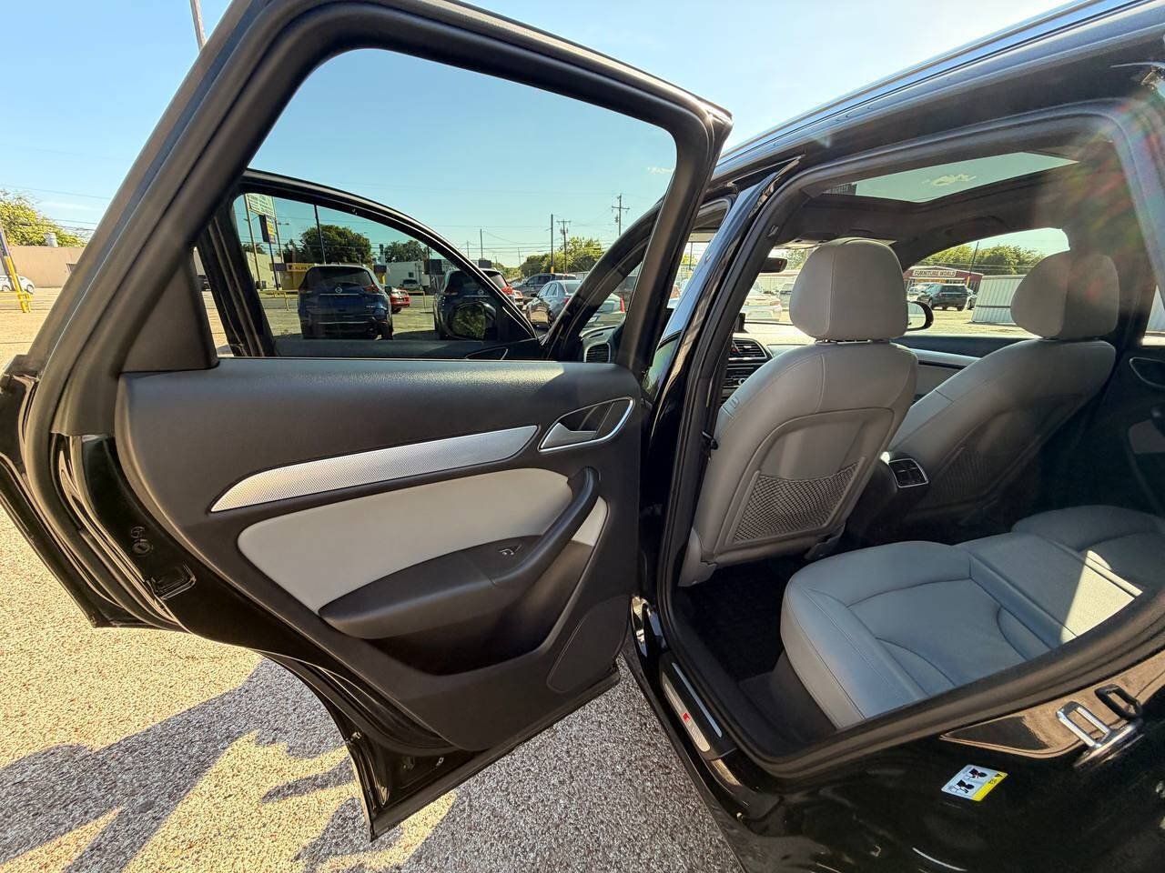 Used 2018 Audi Q3 2.0T Premium w/ Convenience Package FWD image 12
