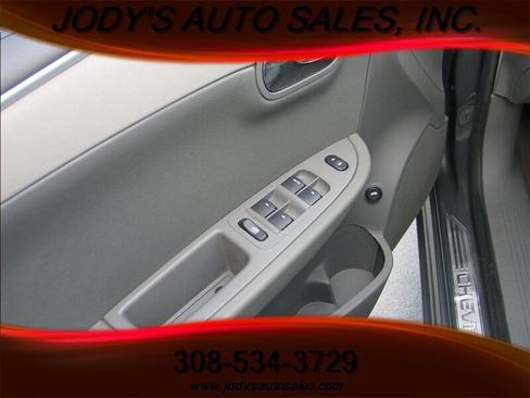 Used 2009 Chevrolet Malibu LS image 3