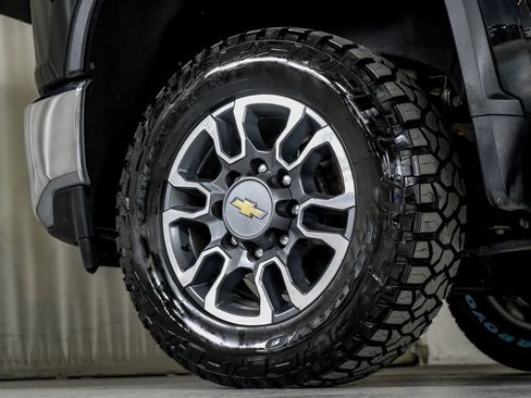 Used 2022 Chevrolet Silverado 2500 LT w/ Convenience Package image 54