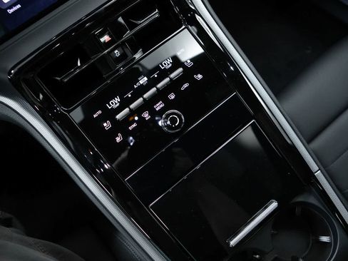 New 2026 Porsche Panamera RWD image 28