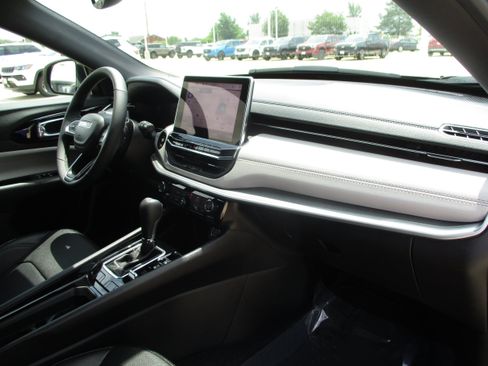 Used 2024 Jeep Compass Limited w/ Elite Group AWD/4WD image 41