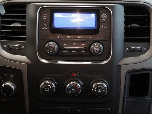 Used 2013 RAM 1500 Express AWD/4WD image 19