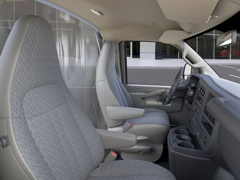 New 2025 GMC Savana 3500 w/ Power Convenience Package RWD image 17