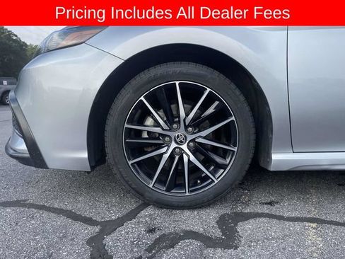 Used 2024 Toyota Camry SE FWD image 9