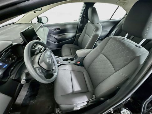 Used 2025 Toyota Corolla LE FWD image 13