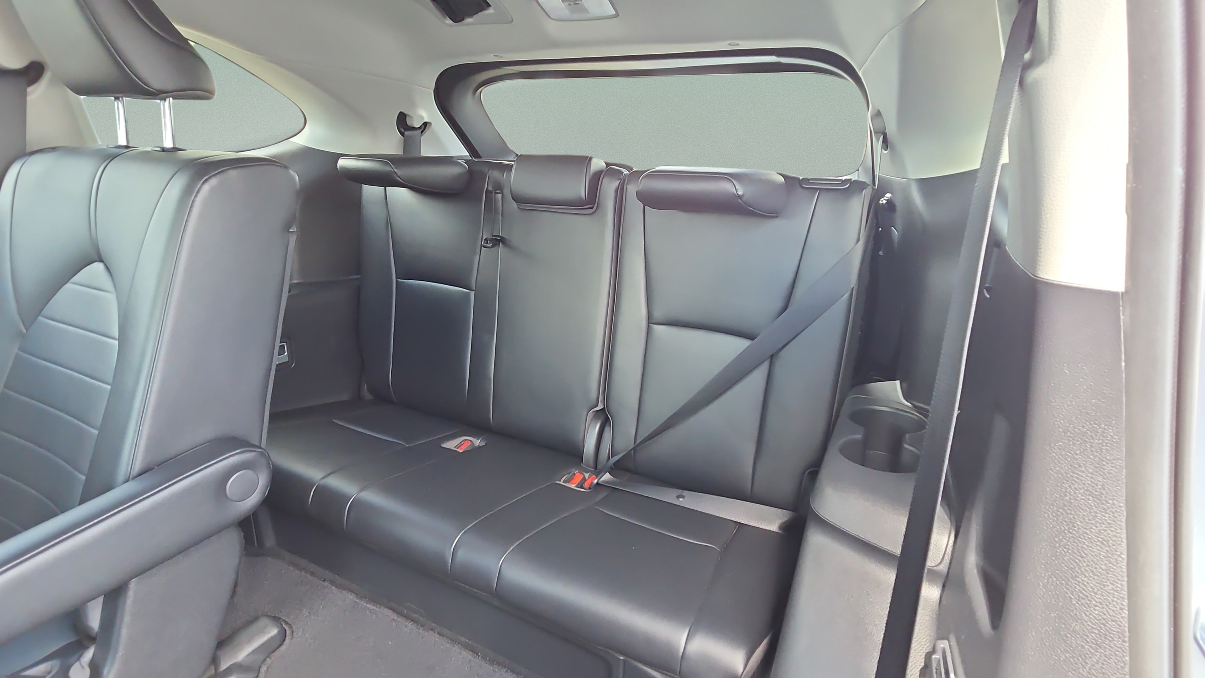 Certified 2021 Toyota Highlander XLE FWD image 13