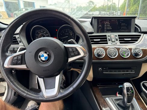 Used 2012 BMW Z4 sDrive28i RWD image 12