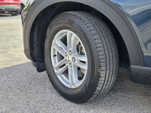 Certified 2024 Ford Explorer XLT image 34