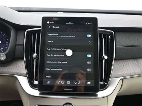 New 2026 Volvo XC90 B6 Ultra image 17