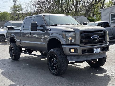 Used 2012 Ford F250 Lariat w/ Lariat Ultimate Pkg image 2