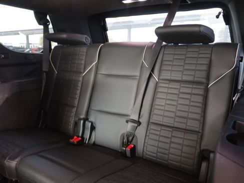 Certified 2023 Cadillac Escalade Sport Platinum w/ LPO, ONYX Package image 34