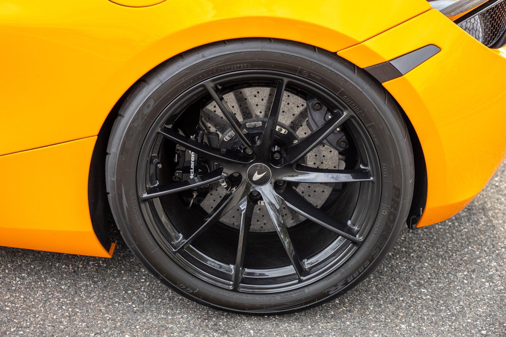 Used 2019 McLaren 720S RWD image 35
