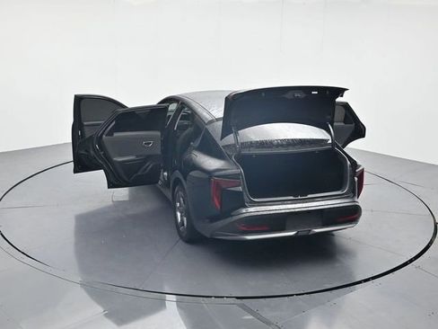 Used 2025 Kia K4 LXS image 44