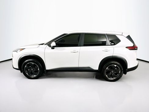 Used 2024 Nissan Rogue SV FWD image 4