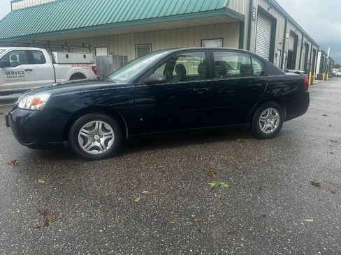 Used 2006 Chevrolet Malibu LS FWD image 2