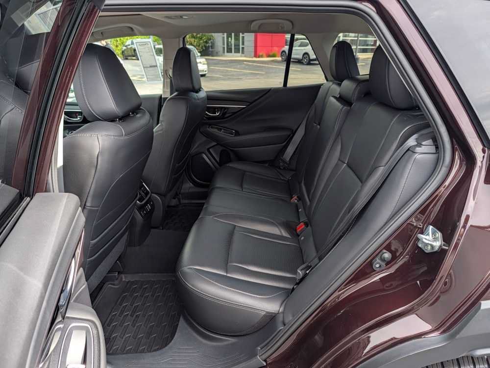 Used 2023 Subaru Outback Touring XT AWD/4WD image 18