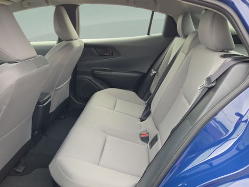 Certified 2025 Toyota Prius LE FWD image 12