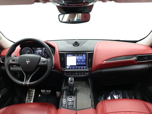 Used 2023 Maserati Levante Modena S image 28