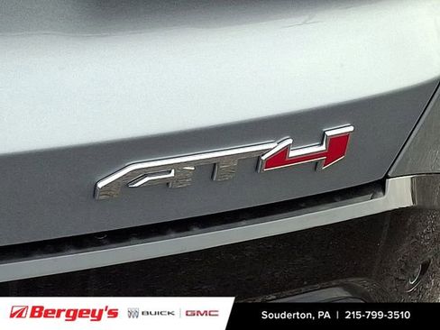 New 2026 GMC Terrain AT4 w/ LPO, Black Badging Package AWD/4WD image 21