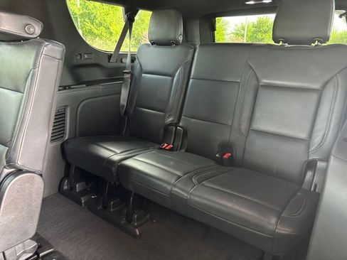 Used 2021 GMC Yukon XL SLE RWD image 36