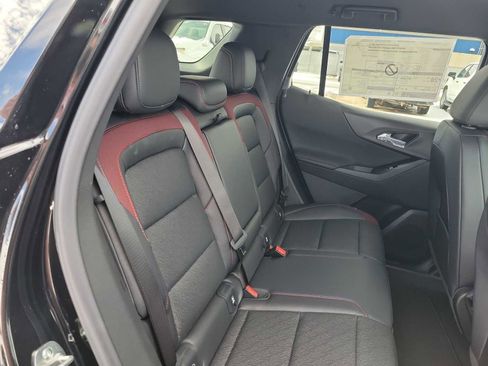 Used 2026 Chevrolet Equinox RS w/ Safety and Technology Package image 8