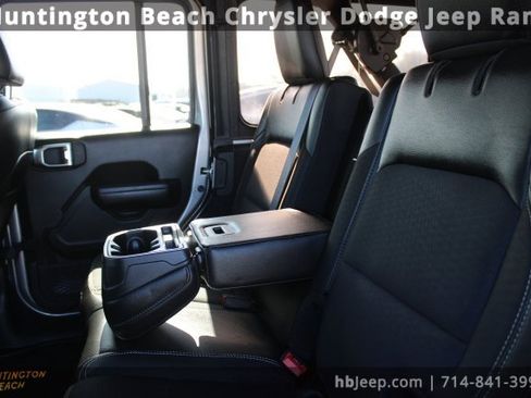 Used 2021 Jeep Wrangler Unlimited Sport image 33