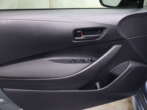 Used 2025 Toyota Corolla LE FWD image 16