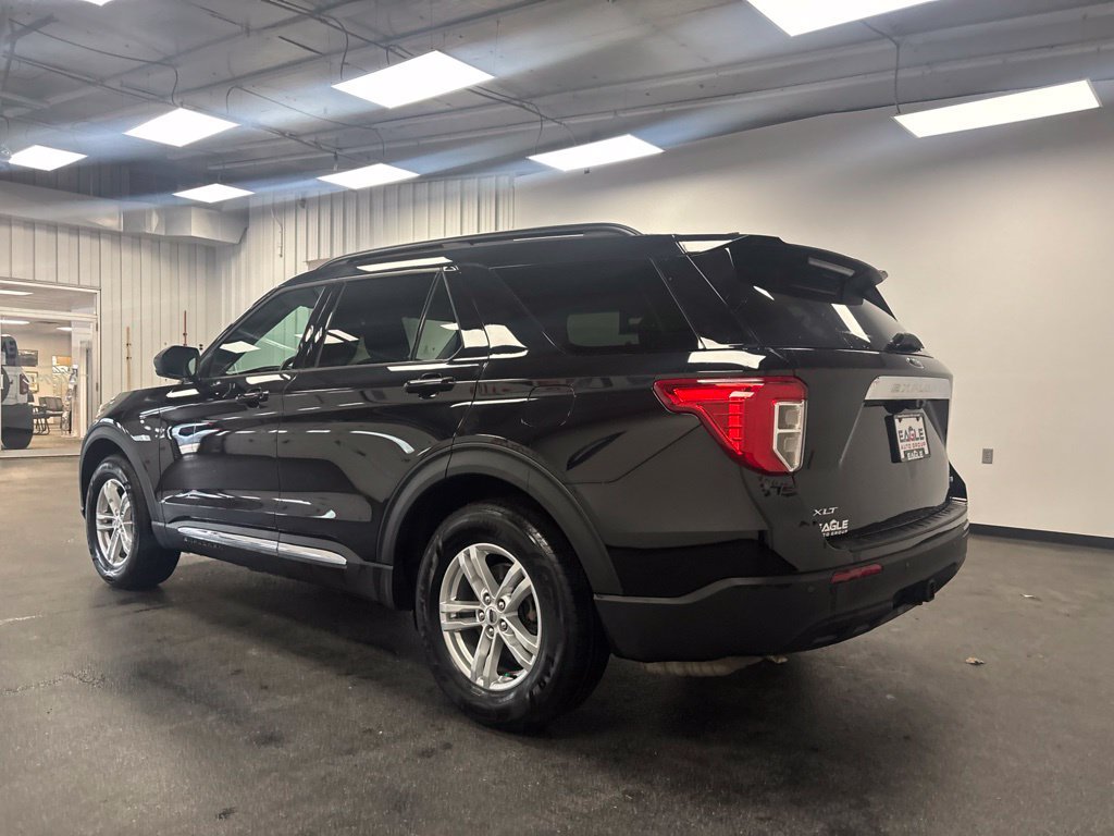 Used 2021 Ford Explorer XLT w/ Class III Trailer Tow Package AWD/4WD image 8