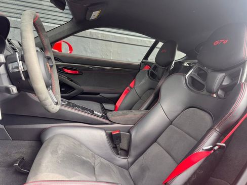 Certified 2023 Porsche 718 Cayman GT4 RWD image 5