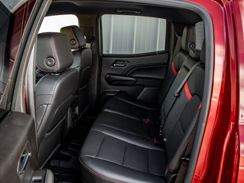 Used 2023 Chevrolet Colorado Z71 w/ Z71 Convenience Package 2 image 24