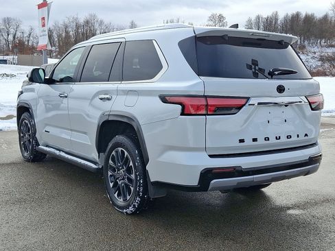 Certified 2024 Toyota Sequoia Limited image 4