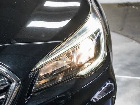 Used 2018 Subaru Outback 2.5i Limited w/ Popular Package #2 image 7