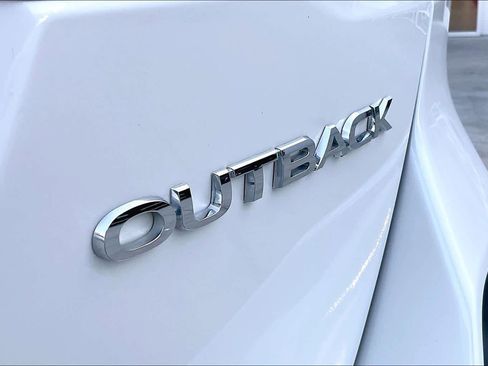 Used 2021 Subaru Outback Limited image 18