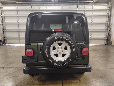 Used 2006 Jeep Wrangler Unlimited AWD/4WD image 8