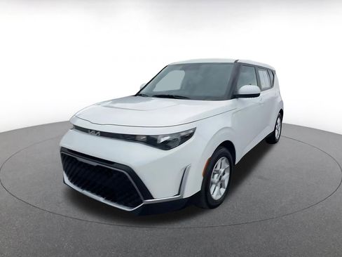 Used 2025 Kia Soul LX w/ LX Technology Package image 7