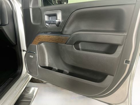 Used 2018 GMC Sierra 1500 Denali AWD/4WD image 30