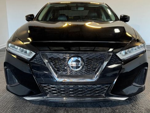 Used 2017 Nissan Maxima SR FWD image 2