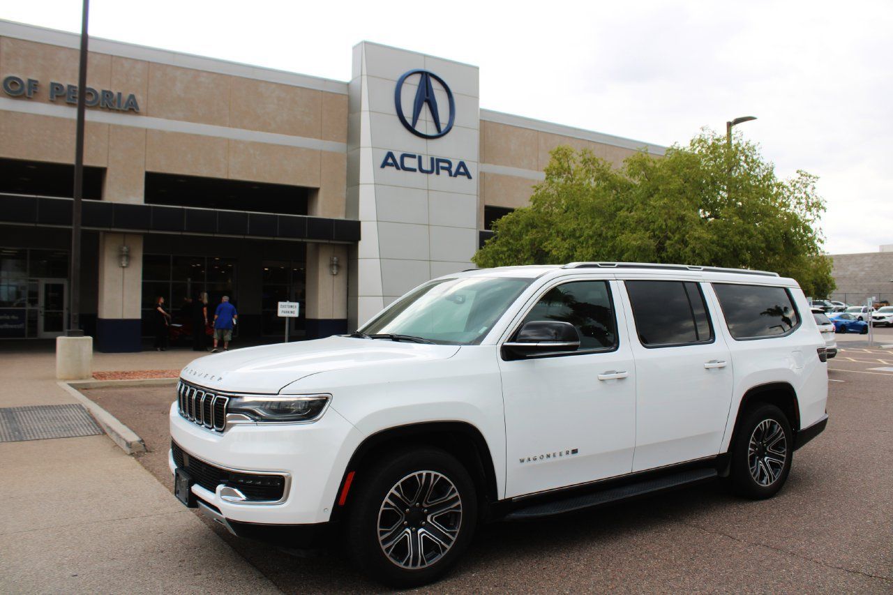 Used 2023 Jeep Wagoneer L Series II AWD/4WD image 1