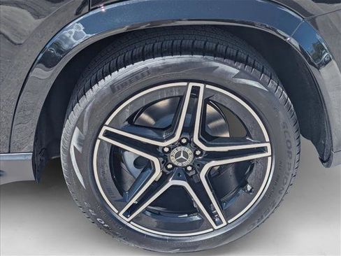 New 2026 Mercedes-Benz GLS 450 4MATIC image 9